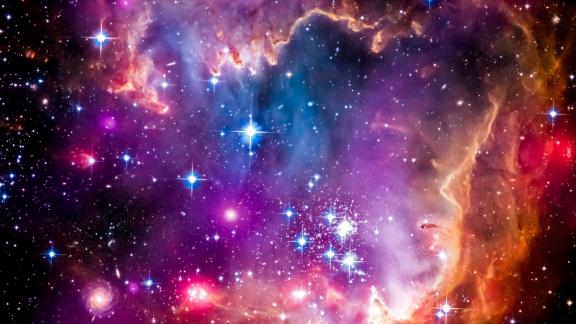 Vuoi vedere una foto dello spazio scattata nel giorno del tuo compleanno? Ecco come fare