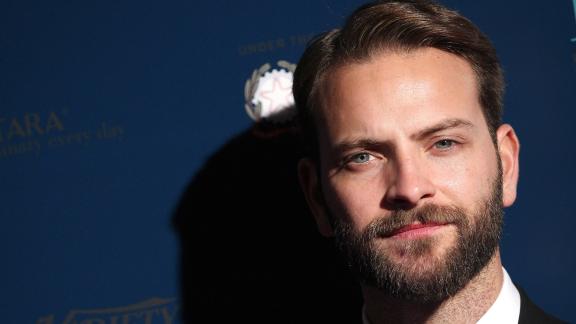 Alessandro Borghi più affascinante che mai