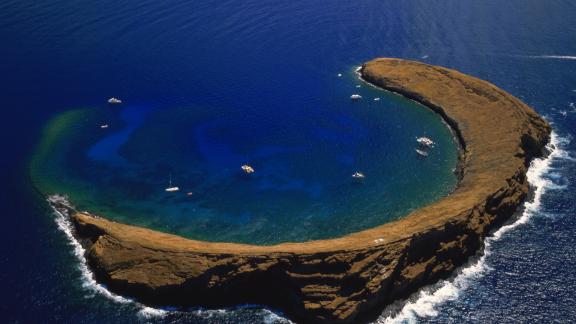 A forma di cuore, palma, mezzaluna: le isole che fanno sognare