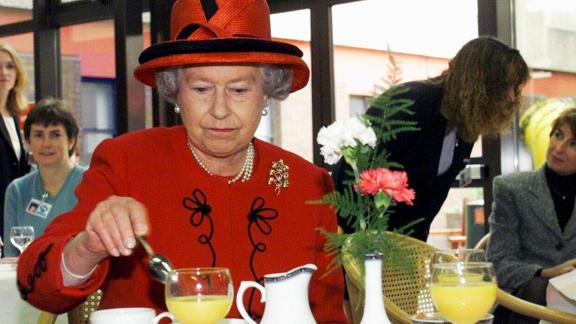 7 incredibili curiosità sul menù della Regina Elisabetta