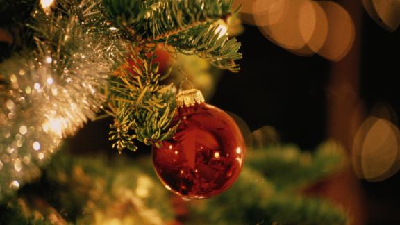 La bellissima storia delle palline per addobbare l'albero di Natale