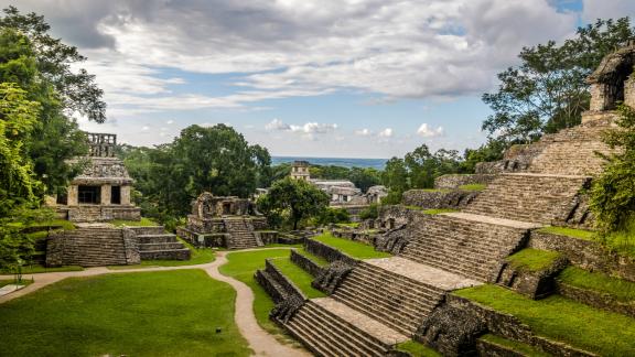 Messico, trovata una fortezza Maya nascosta in una foresta