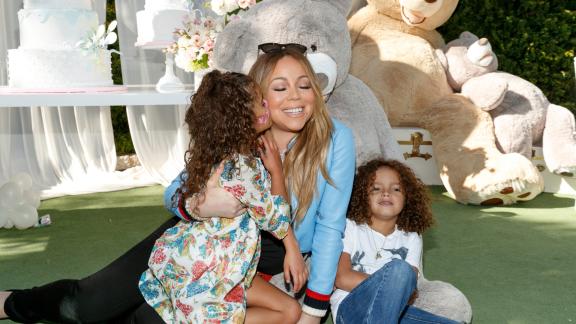 La figlia di Mariah Carey debutta nella moda