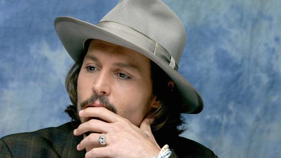 Johnny Depp adesso è irriconoscibile: la foto