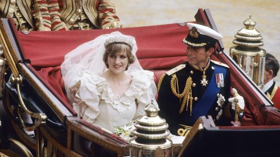 Matrimonio di Carlo e Diana: va all'asta una fetta della loro torta nuziale!