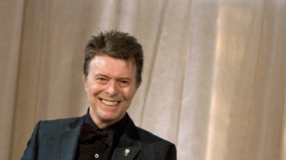 David Bowie: aprono due negozi per celebrare la sua eredità artistica