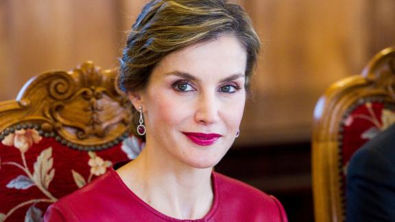 Letizia di Spagna festeggia il compleanno: 48 anni da donna tenace