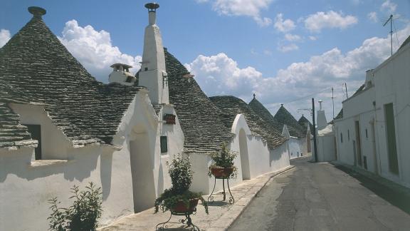 Ad Alberobello anche i trulli festeggiano San Valentino