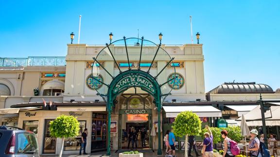 A Monte Carlo si rinnova il mitico Café de Paris