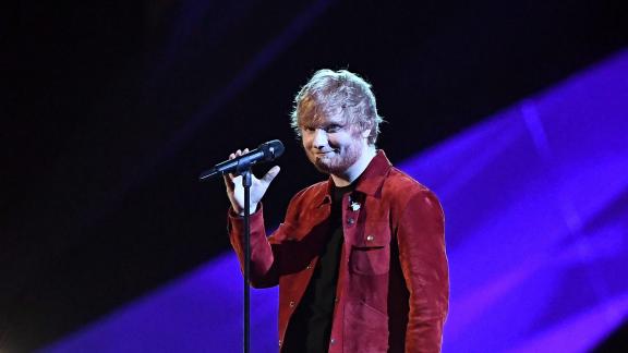 Ed Sheeran adesso aiuta i giovani talenti