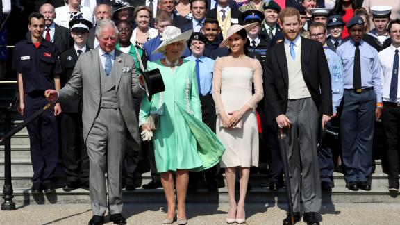 Re Carlo ha invitato Harry e Meghan alla sua incoronazione