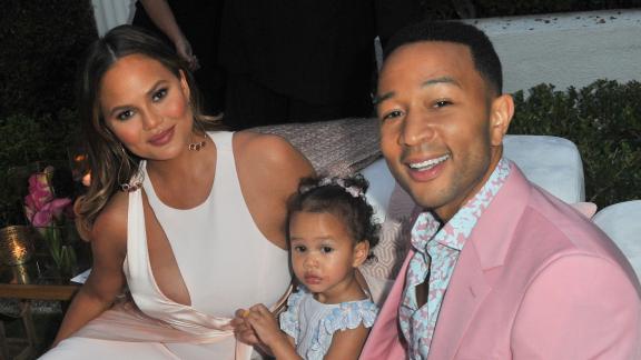 John Legend rivive e emozioni della luna di miele a Portofino!
