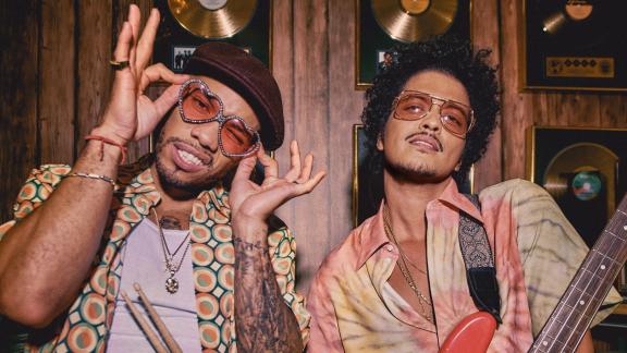Bruno Mars e Anderson .Paak pubblicano il nuovo video dei Silk Sonic