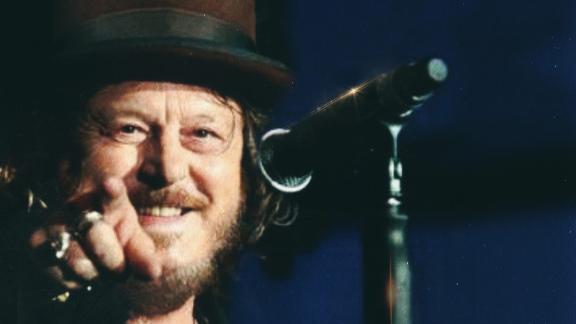 Zucchero ci regala una versione speciale di Rossa mela della sera