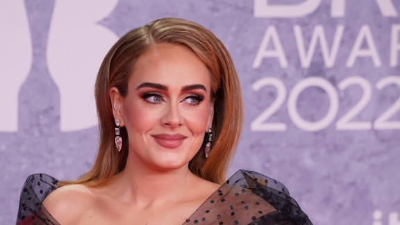 Adele pronta a sposarsi di nuovo