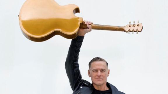 Bryan Adams pubblica il nuovo singolo: il video