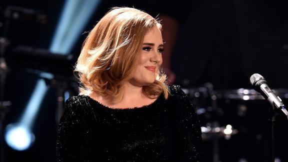 Adele come Meghan: tutti i video!