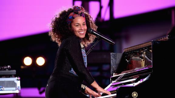 Alicia Keys, Mariah Carey, Elton John: il grande live a sostegno dei medici e dei sanitari che lottano contro l'emergenza