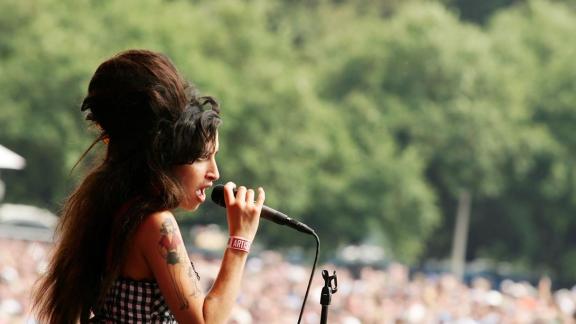 Amy Winehouse avrebbe dovuto scrivere la canzone principale per un film di James Bond
