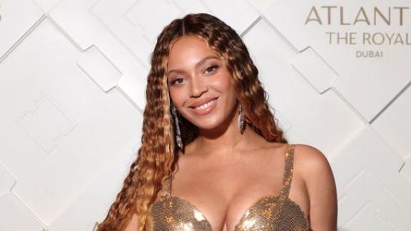 Beyoncé criticata dai fan per il concerto a Dubai