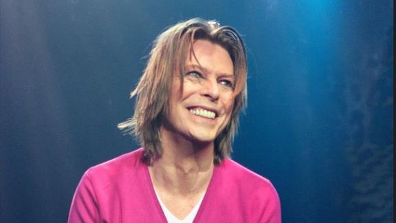 David Bowie: la mostra dedicata all'artista al Victoria & Albert Museum diventa permanente