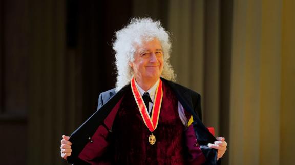 Brian May nominato cavaliere da Re Carlo