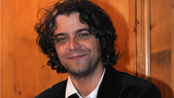 Samuele Bersani dedica un commovente omaggio a Lucio Dalla