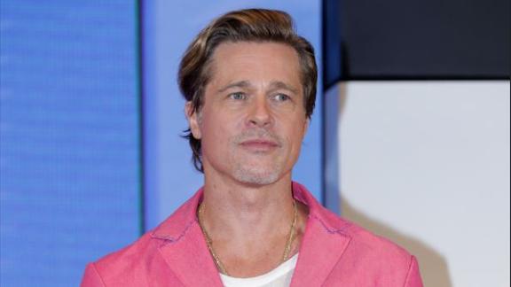 Brad Pitt si dà alla scultura