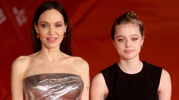 Angelina Jolie e Brad Pitt: ecco com'è oggi la figlia Shiloh