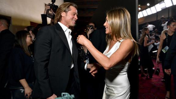 È  reunion tra Brad Pitt e Jennifer Aniston. La foto fa impazzire i fan