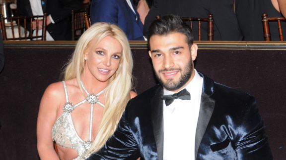 Britney Spears si sposa. E L'ex marito fa irruzione durante le nozze