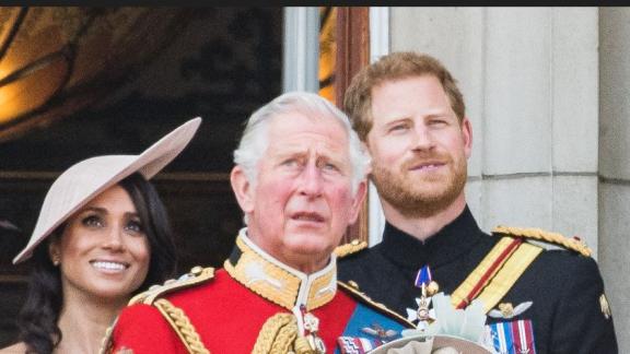 Re Carlo ha già preparato l'accordo di divorzio tra Harry e Meghan. Che sarebbero in crisi