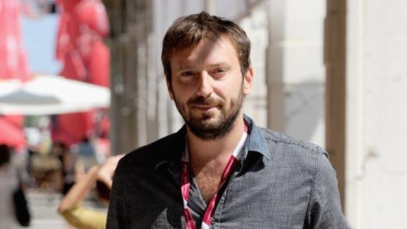 Cesare Cremonini canta Rimmel di Francesco De Gregori. Il video