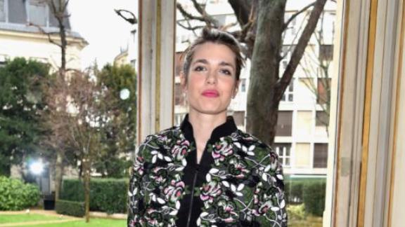 Charlotte Casiraghi canta e incanta: il video