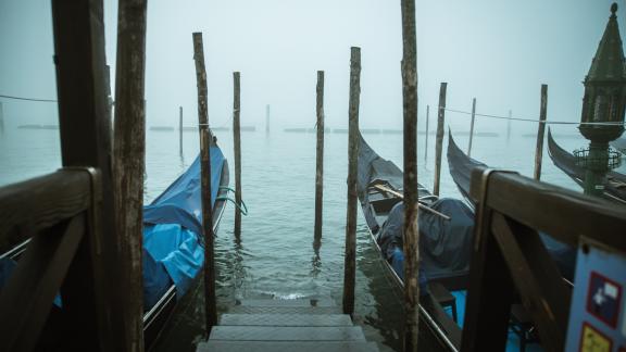 Acqua alta a Venezia: anche l'esclusivo Hotel Gritti allagato