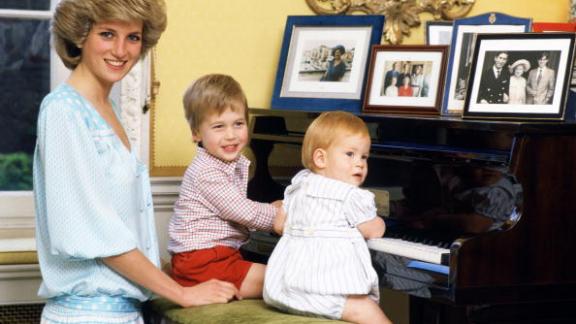 Lady Diana e i suoi fantasmi: un documentario affermerebbe che ha tentato più volte il suicidio