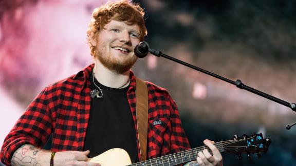 Ed Sheeran: i vicini non apprezzano la sua tomba privata