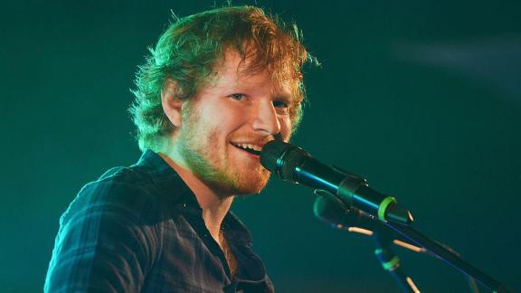L'amore di Ed Sheeran per l'ambiente: ha costruito una foresta intorno casa sua