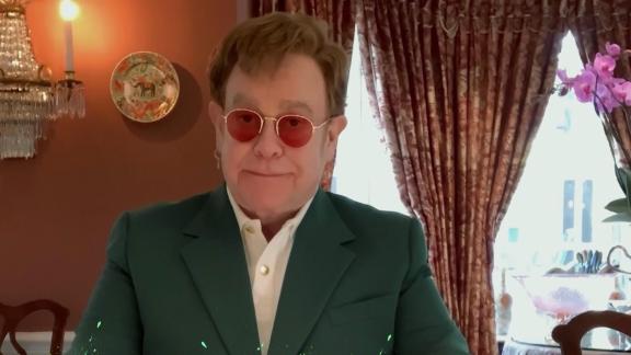 Elton John  ricorda l'amicizia con John Lennon