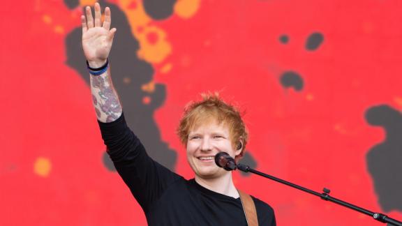Ed Sheeran:  la canzone che canterà per la Regina contiene un messaggio segreto