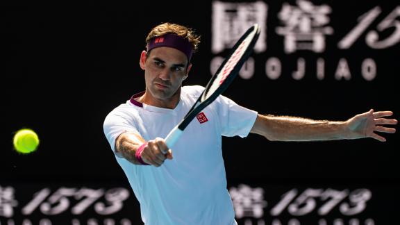 Federer scrive un'altra pagina di storia, mentre Nadal lascia gli Australian Open