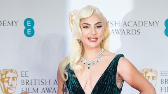 Lady Gaga in una rarissima foto con il suo fidanzato