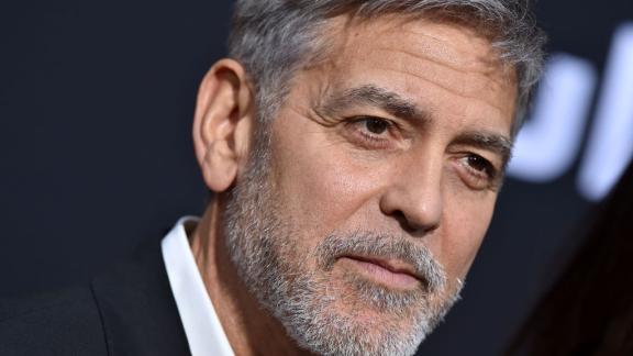 George Clooney in ospedale: il regista e attore ha avuto un malore durante le riprese di "Midnight in the Sky"