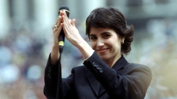25 febbraio 1995: quando Giorgia trionfò con "Come saprei"