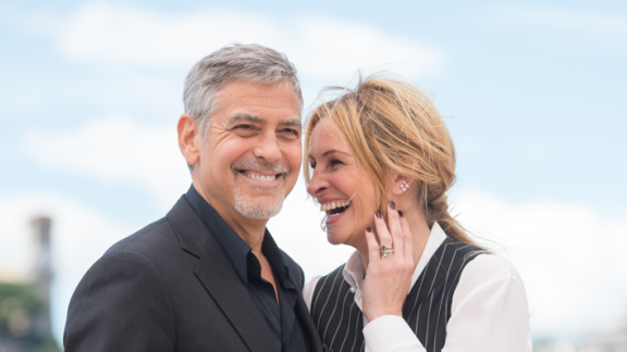 George Clooney: quel bacio davvero difficile con Julia Roberts!