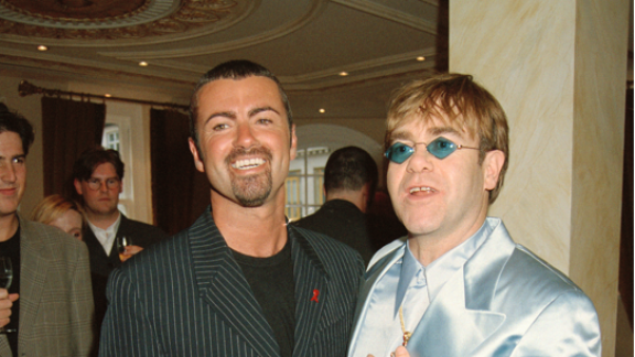 George Michael: Elton John e Naomi Campbell parlano del suo talento. Il video