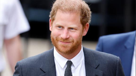 Harry andrà all'incoronazione di Re Carlo. Senza Meghan