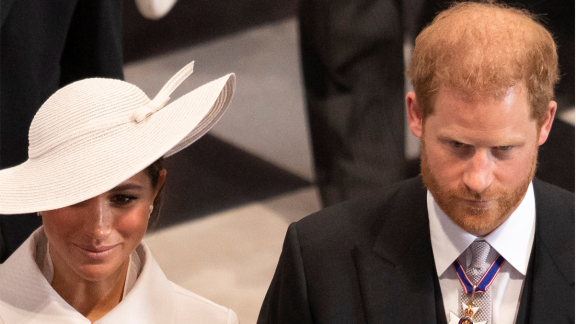 Meghan e Harry furiosi contro la Famiglia Reale. E contro William e Kate