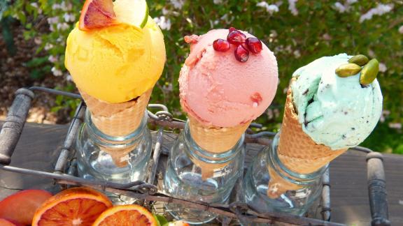 Cibo a domicilio in quarantena: pizza e gelato sono ai primi posti tra le preferenze degli italiani