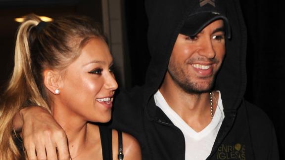  Enrique Iglesias e Anna Kournikova postano le prime foto della loro terza figlia